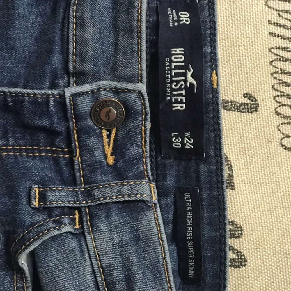 Hollister Jeans.